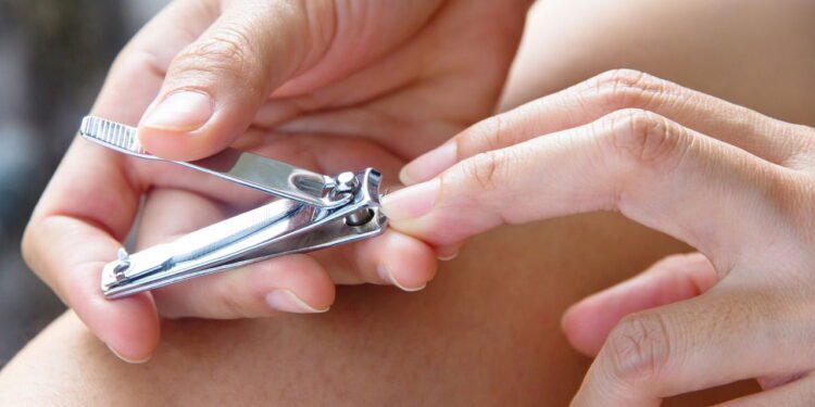 Você não pode imaginar o porquê: para que serve o orifício do cortador de unhas