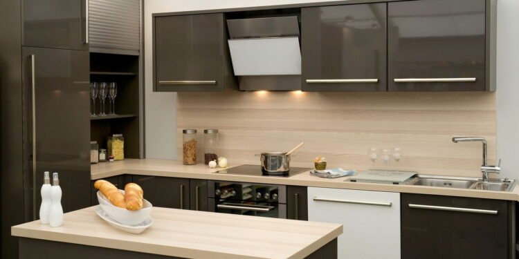 Ter uma cozinha pequena funcional e aconchegante é mais fácil do que você imagina