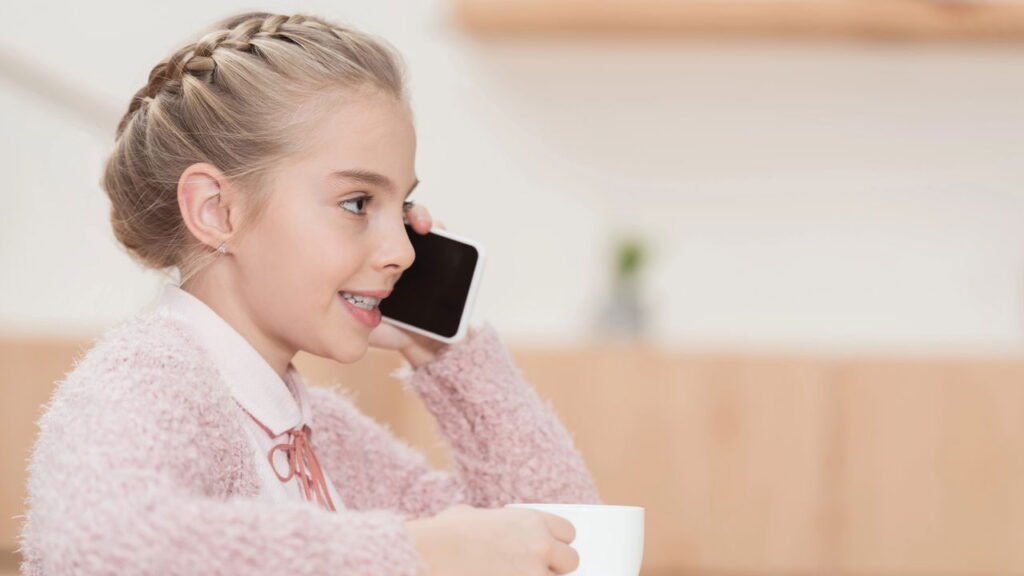 Uso de celulares antes dos 13 anos: qual o impacto negativo que isso tem nas pessoas, segundo estudo