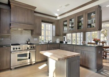 As cores e os materiais que estão em tendência para 2026 na cozinha e que você não pode ignorar