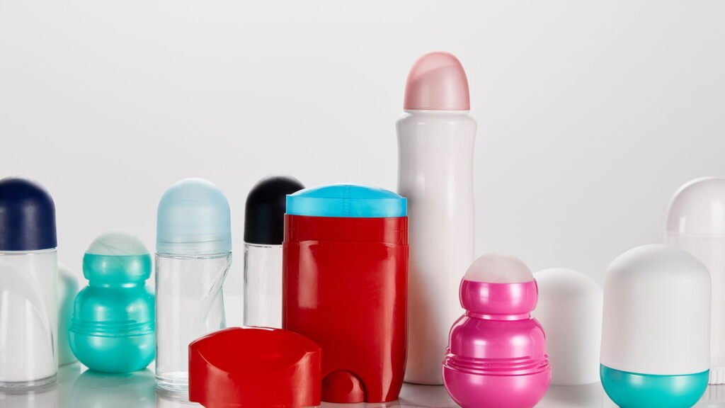 A verdadeira função da bolinha dentro do desodorante roll-on