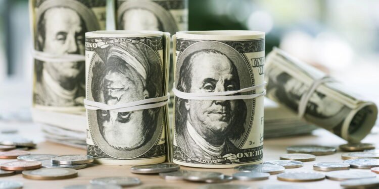 Onde colocar notas dobradas para atrair mais dinheiro em agosto de 2025, de acordo com o Feng Shui