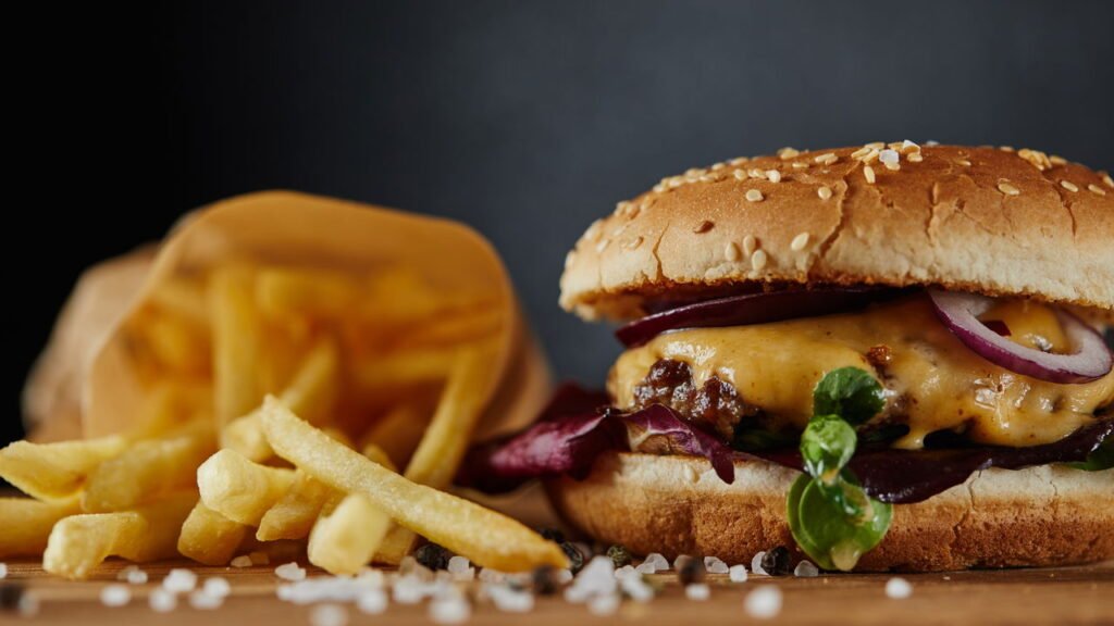 Nutricionistas respondem se deixam seus filhos comerem McDonald's