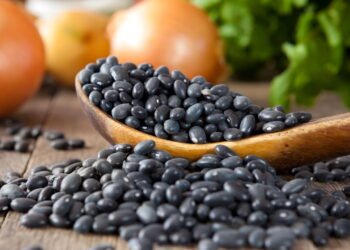 Os alimentos saudáveis que podem estar te dando gases e você nem imaginava