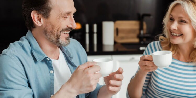 O verdadeiro segredo da felicidade na meia-idade foi revelado e vai te surpreender