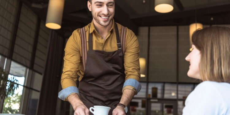 O que significa para uma pessoa ajudar os garçons a pôr a mesa, segundo a psicologia