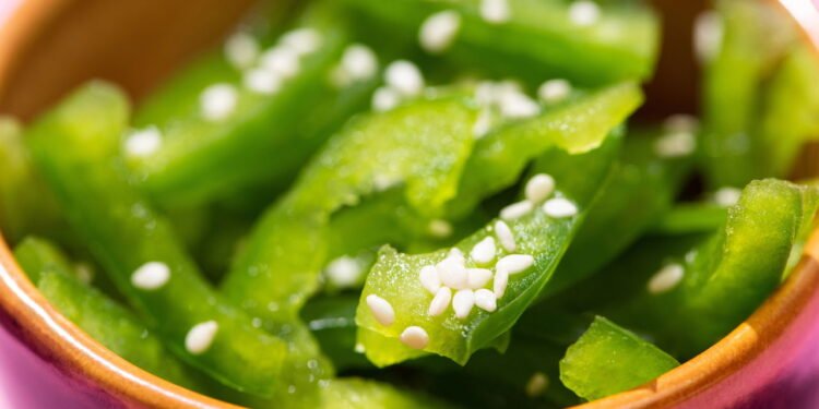 O gergelim é rico em antioxidantes, como a vitamina E - Créditos: depositphotos.com / VadimVasenin