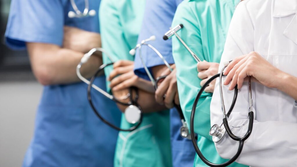 Estes são os 9 sintomas que devem levá-lo ao pronto-socorro, segundo os médicos