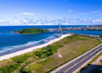 Cidade baiana cresce com turismo, cacau e qualidade de vida em meio à natureza baiana