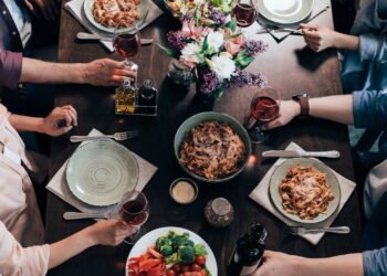 Este é o melhor horário para jantar e perder peso, segundo especialistas