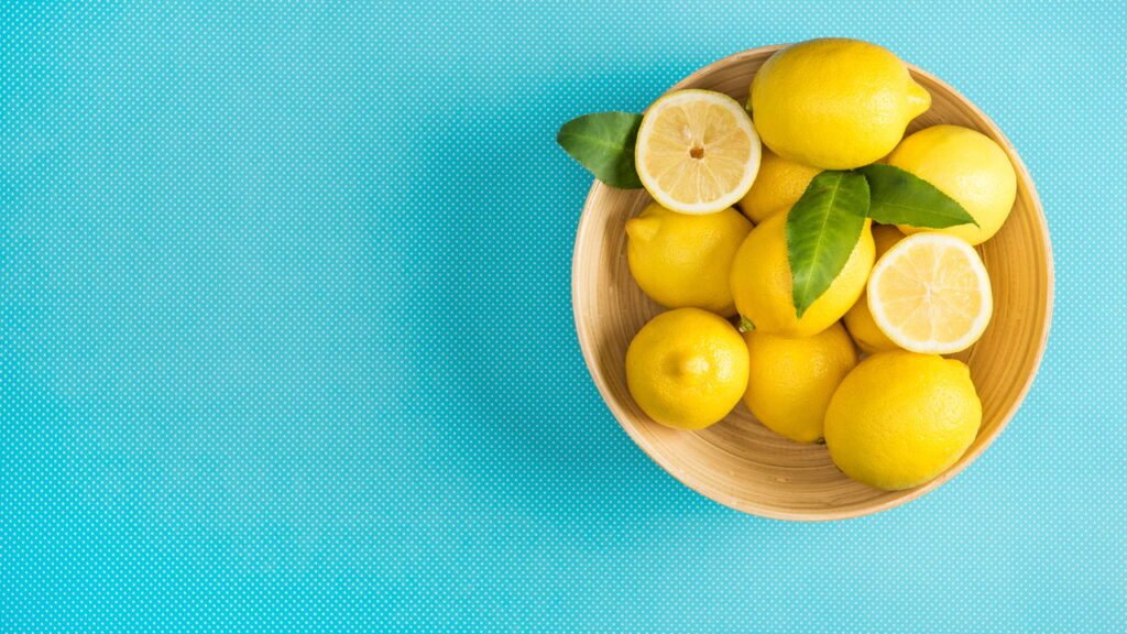 Você provavelmente não sabia: o erro mais comum ao regar um limoeiro em vaso