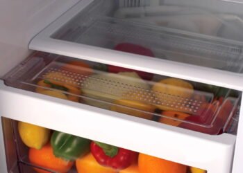 Poucos sabem: por que recomendam colocar uma batata ao lado das maçãs na geladeira