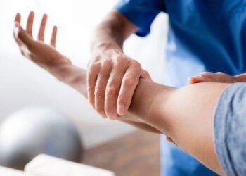 7 razões surpreendentes pelas quais você se machuca tão facilmente, de acordo com os médicos