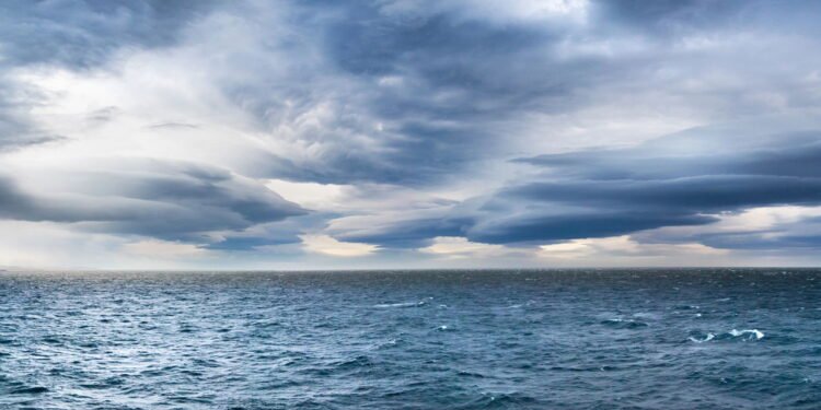 Se você tem medo de águas profundas, provavelmente exibe essas 6 características, diz um psicólogo