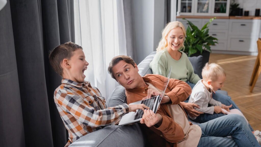 6 coisas psicologicamente prejudiciais que os pais dizem aos filhos sem perceber