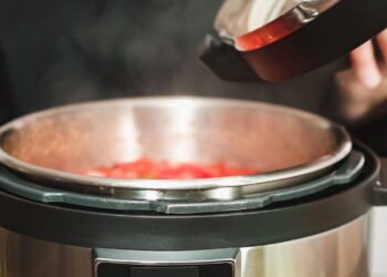 Coisas que você faz errado ao usar panela de pressão e nem percebe