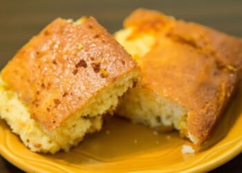 Essa receita de pão de milho conquista todo mundo no primeiro pedaço