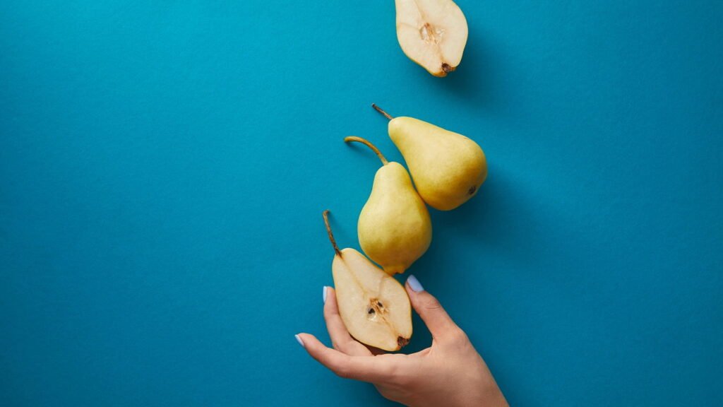 O que a ciência diz sobre a pera no controle do colesterol e proteção do coração?