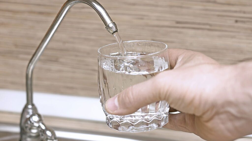 O que você faz ao acordar pode estar arruinando sua rotina