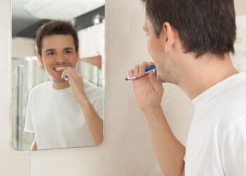 O que significa para uma pessoa escovar os dentes apenas uma vez por dia, segundo a psicologia