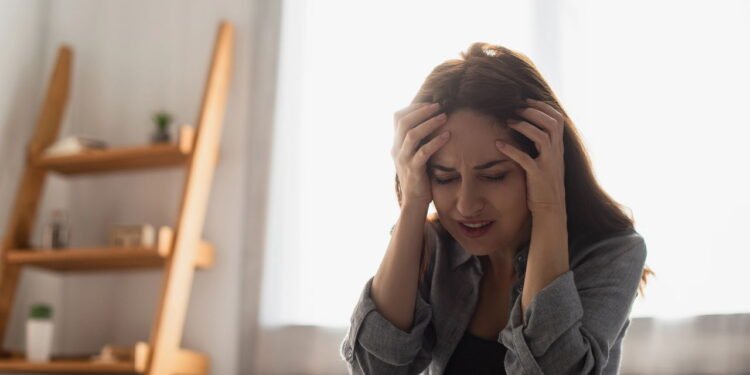 Os 5 sinais que indicam que você está emocionalmente exausto e não sabia disso, segundo a psicologia