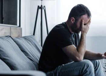 8 coisas que só pessoas altamente inteligentes acham exaustivas, segundo a psicologia