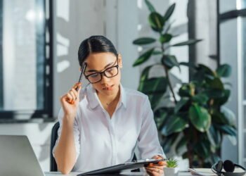 O que significa ter pensamentos repetitivos, segundo a psicologia