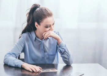 14 sinais de que alguém realmente não sabe pensar por si mesmo