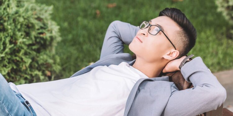 O que significa sonhar com um ente querido que morreu, segundo a psicologia