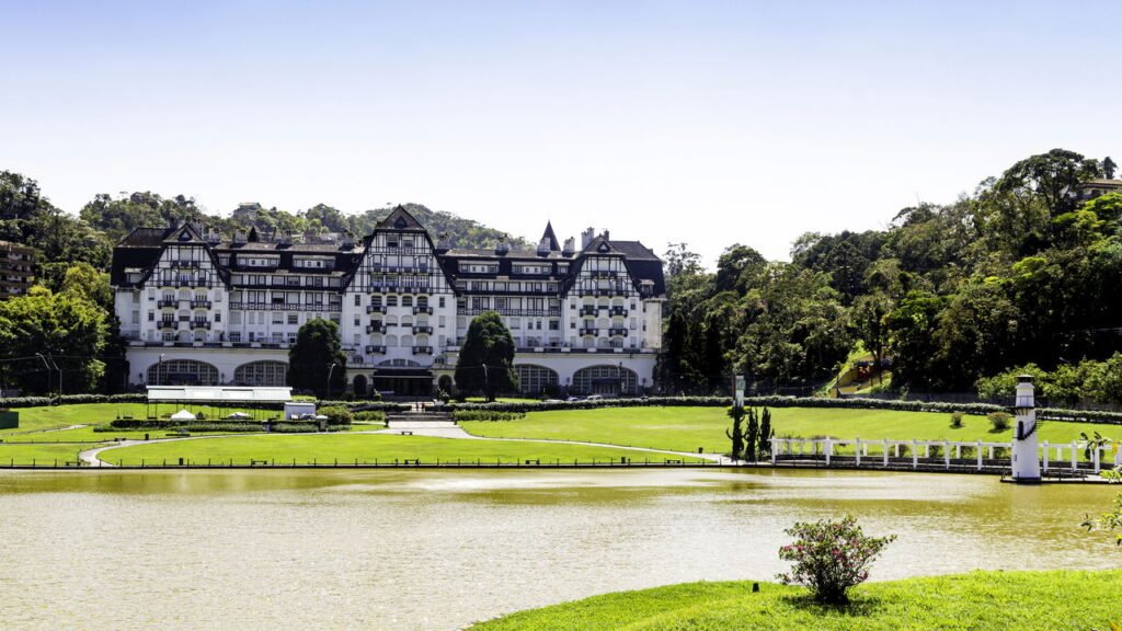 Essa cidade no Rio parece ter saído de um livro de história