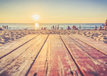 33 produtos que você precisa se for passar algum tempo na praia