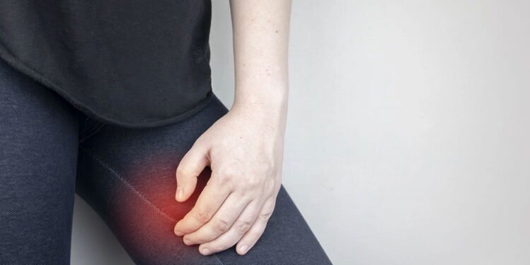 Bursite no quadril pode ser tratada com fisioterapia e hábitos adequados