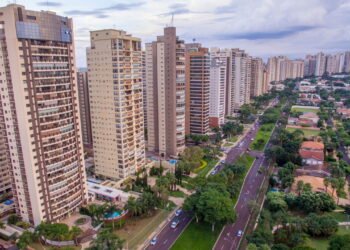 A cidade que investe em inovação na saúde e atrai pacientes de todo o Brasil