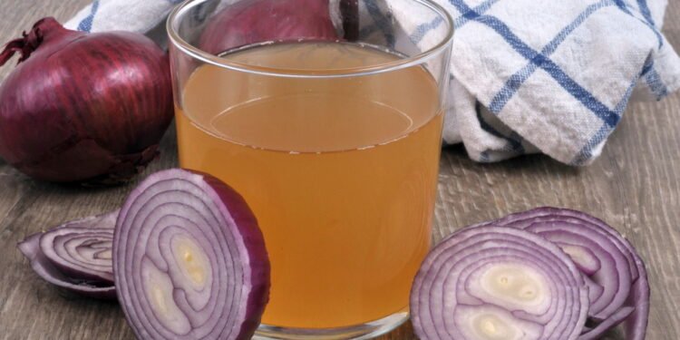 Suco de cebola: qual é o poder secreto que ele tem e como deve ser aplicado