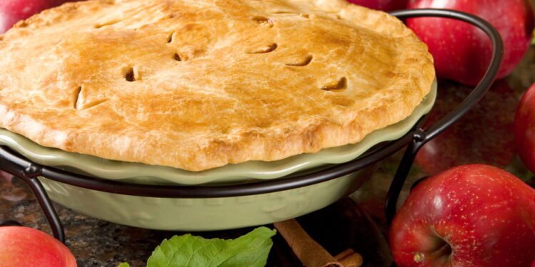 Adeus ao forno: como fazer um bolo de presunto e queijo em 20 minutos, ideal para o almoço