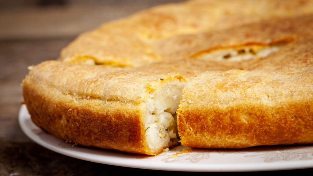 Adeus ao forno: como fazer um bolo de presunto e queijo em 20 minutos, ideal para o almoço