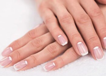 Essas manchas nas unhas podem ser sinal de algo que ninguém espera