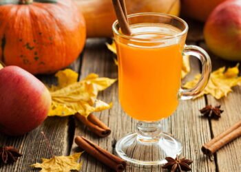 Fazer isso pode melhorar sua digestão e só precisa desse item comum em toda casa brasileira