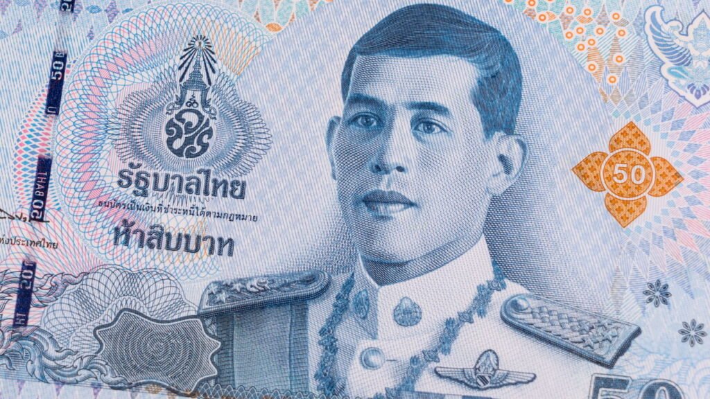 Dono de 17.000 casas, 38 jatos, 300 carros e 52 barcos de luxo, conheça o rei mais rico do mundo