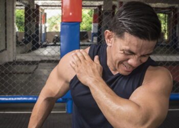 Quando o ombro dói e estala pode ser hora de cuidar do manguito rotador