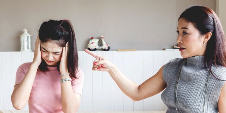 O que significa quando uma pessoa sempre fica quieta para evitar conflitos, de acordo com a psicologia?