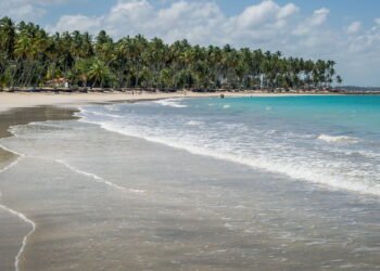 As praias escondidas mais bonitas do Brasil para visitar