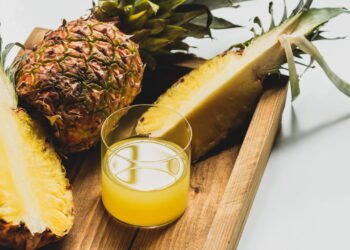 Ananás ou abacaxi? A curiosa explicação para o jeito brasileiro de nomear a fruta