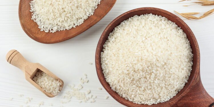 Comer arroz à noite faz mal ou não segundo os nutricionistas