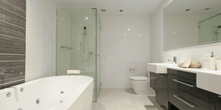 Adeus ao tapete de banho: a alternativa que nunca mais fará você escorregar