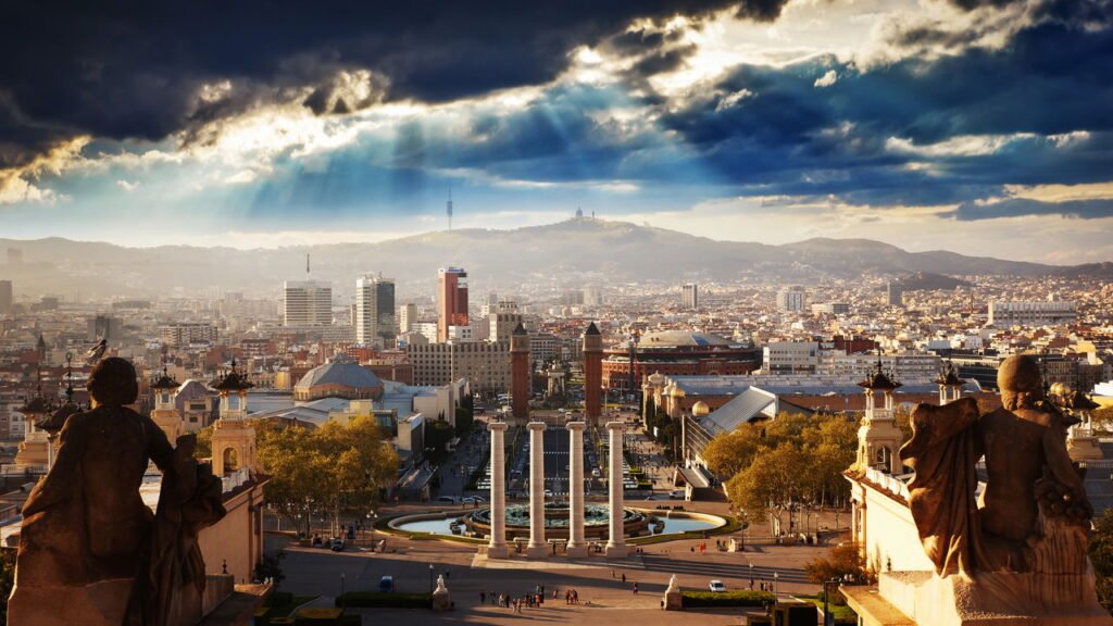 Essa cidade no verão combina praia boa, comida marcante e muita cultura