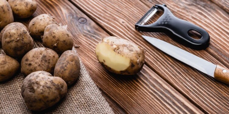 Poucos sabem: qual a diferença entre batatas brancas e pretas