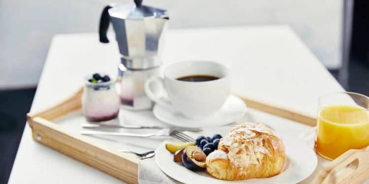 Hábitos anti-inflamatórios para praticar antes do meio-dia para melhorar o nível de açúcar no sangue, segundo nutricionistas