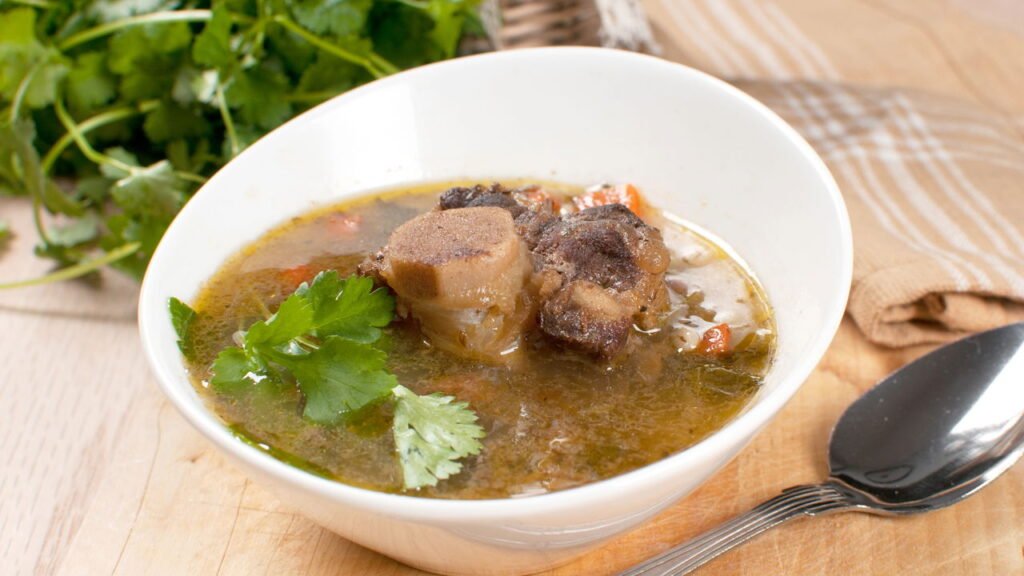 O que acontece com seu corpo quando você bebe caldo de osso todos os dias