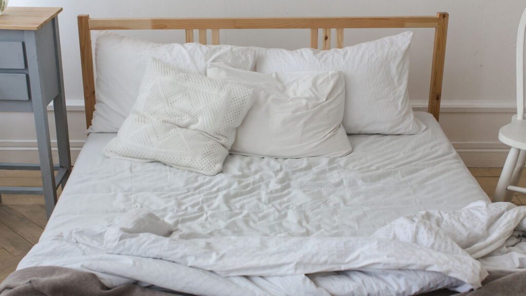 Se você deixa sua cama desarrumada pela manhã, os psicólogos dizem que você provavelmente tem essas 7 características comuns